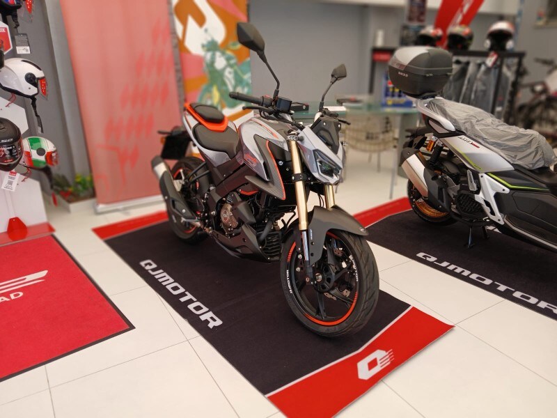 QJ Motor SRK 125