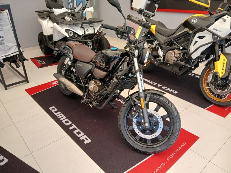 Foto QJ Motor SRV 125