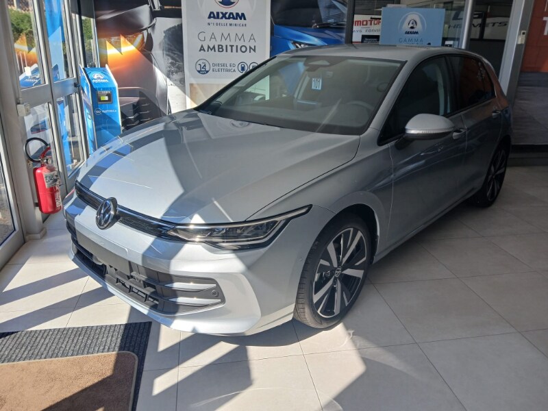 VOLKSWAGEN Golf 8ª serie