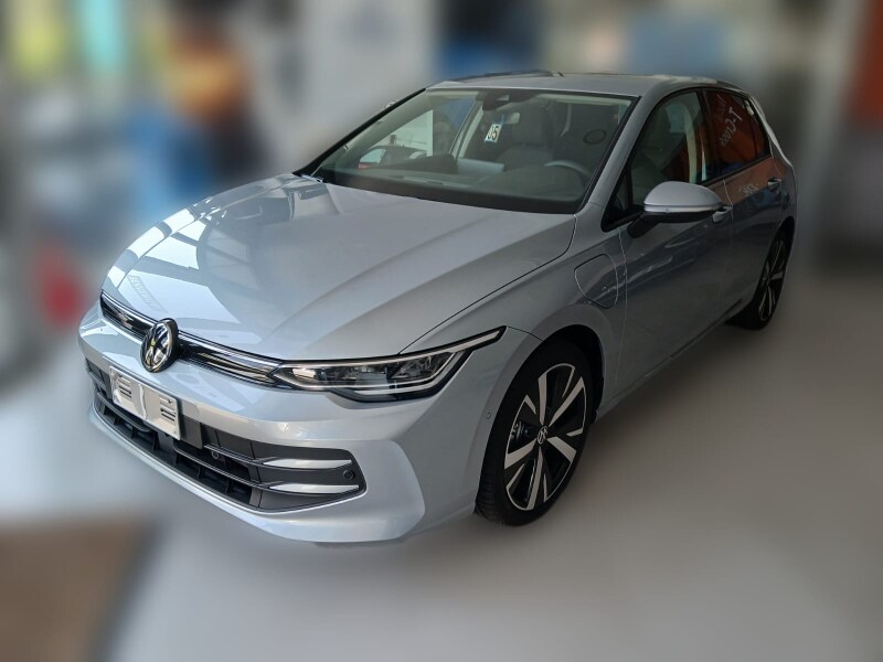 VOLKSWAGEN Golf 8ª serie