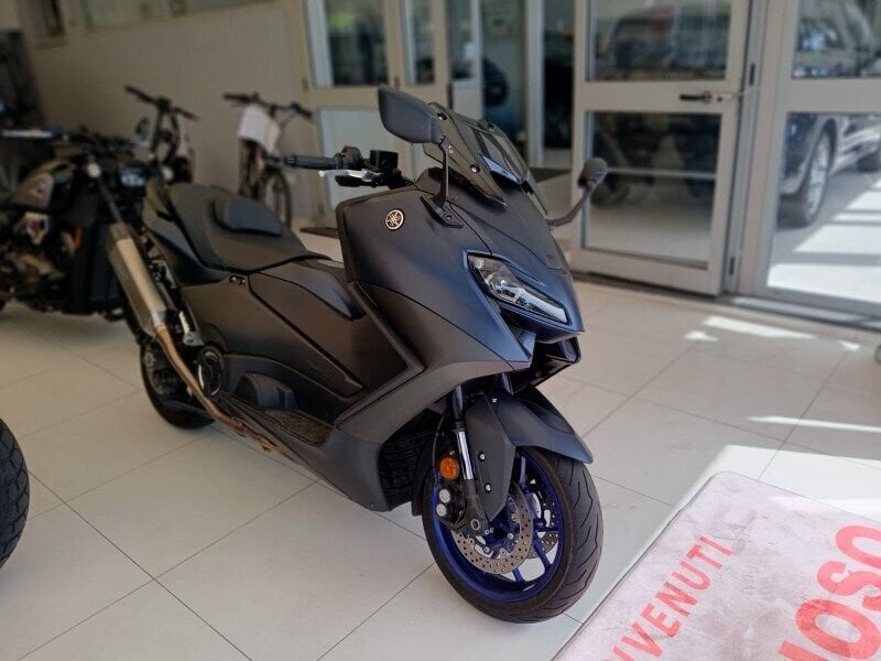 Yamaha T Max 560